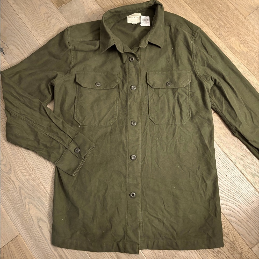 Nwt Oversized Army Green Shacket Style Button Up American Eagle Shirt, size LG